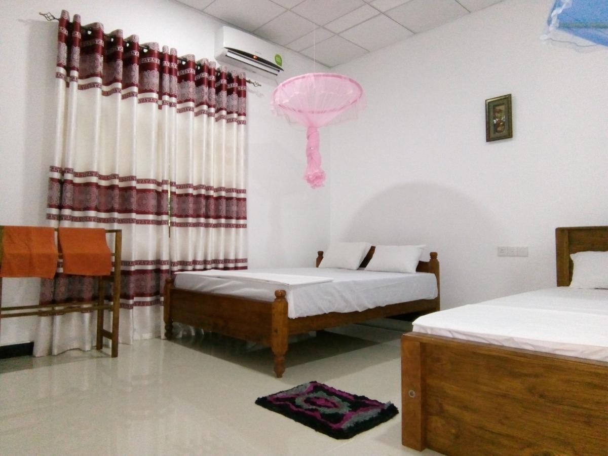 Siyapath Holiday Resort Полонарува Екстериор снимка