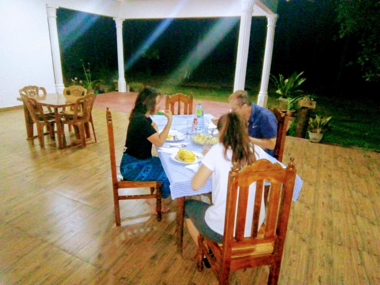 Siyapath Holiday Resort Полонарува Екстериор снимка